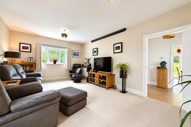 12, Kings Drive, Totnes photo 4