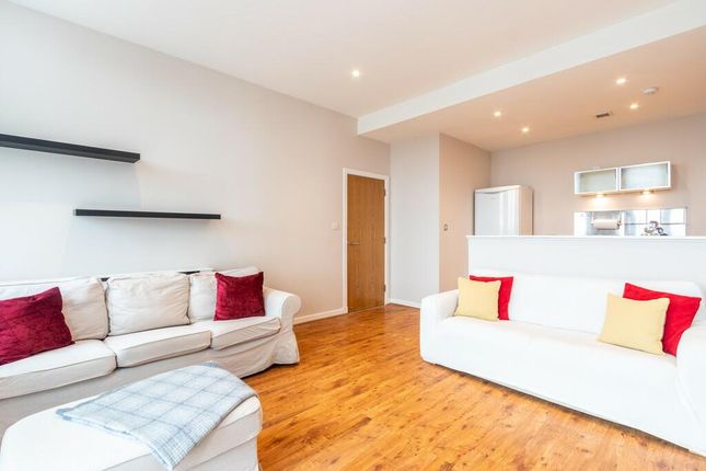 Thumbnail Flat for sale in Victoria Gardens, Hyde Park, Leeds