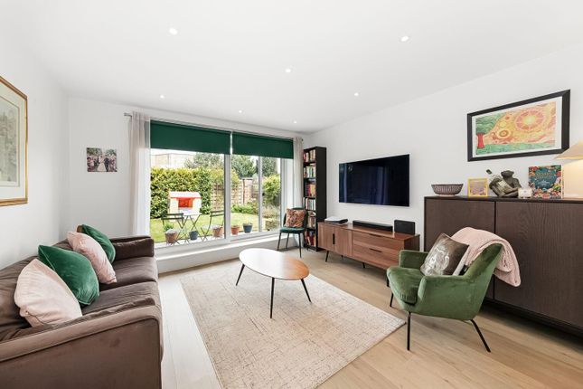 Flat 1, Great Northwood House, 82, Crown Dale, London photo 3
