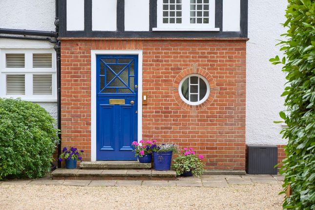 24 Queen Edith's Way 0408250003.Jpg