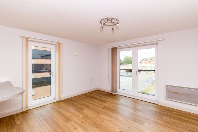 Flat to rent in Marshall Road, Banbury