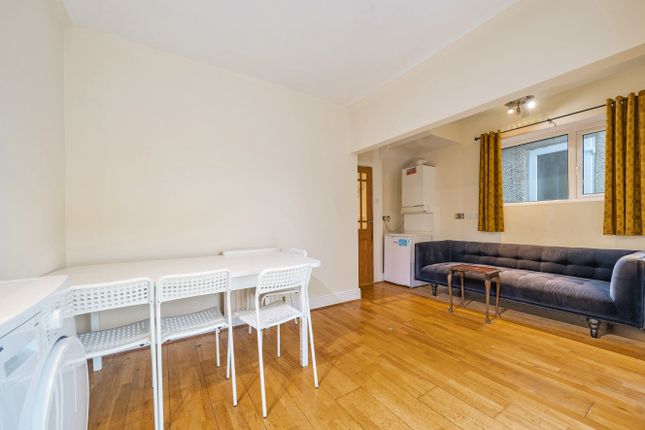 3-bed house on 25, Longhill Road, London, £500,000