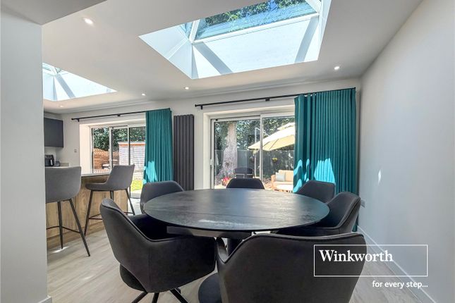 64, Sarum Avenue, Ferndown photo 3