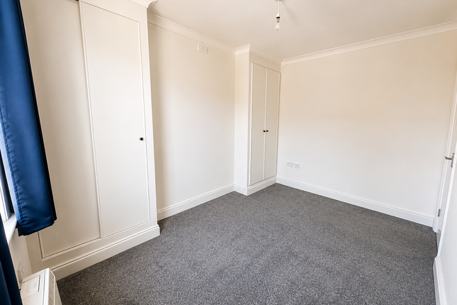 8, Bromley photo 5