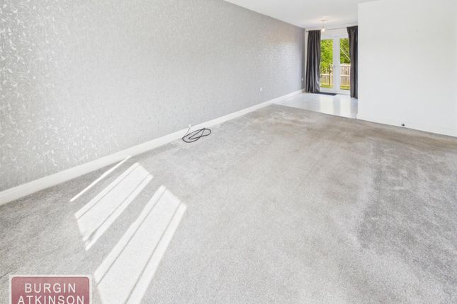 9, Windle Court, Sheffield photo 2