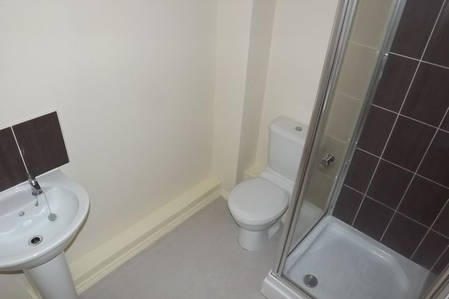 48, Willenhall photo 5