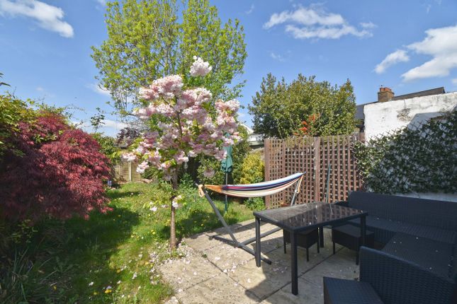 91, Molesey Road, Hersham photo 3