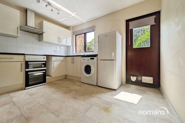 83, Broad Hinton, Reading photo 2