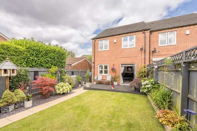 4, Holloway Court, Wombourne photo 4