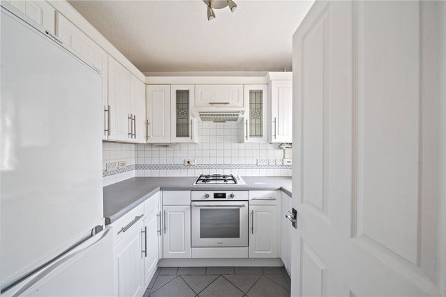 20, William Street, Carshalton photo 3