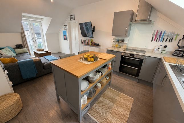 Flat 2, 2 Harrier Court, Lower Woodside photo 4