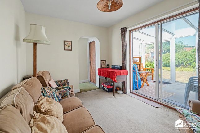 96, Sea Front Estate, Hayling Island photo 4