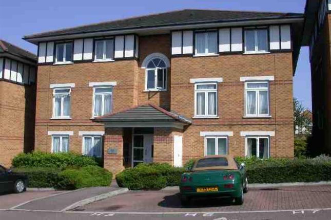 Thumbnail Flat to rent in Wenlock Gardens, Hendon