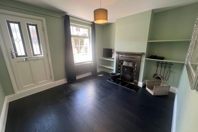 23, Albert Road, Egham photo 3