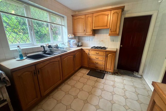 23, Pentland Close, Stockport photo 3