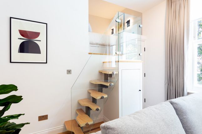 Flat Flat 6, 25, Coleherne Road, London photo 2