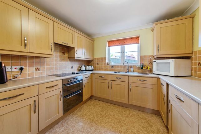 11, Shire Close, Lincoln photo 3