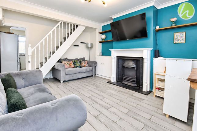 47 Southend Road, Stanford-Le-Hope photo 4