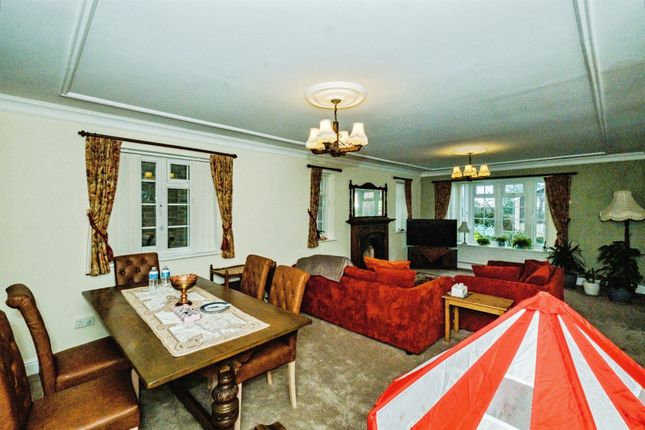 20, Manor Road, Lancing photo 4