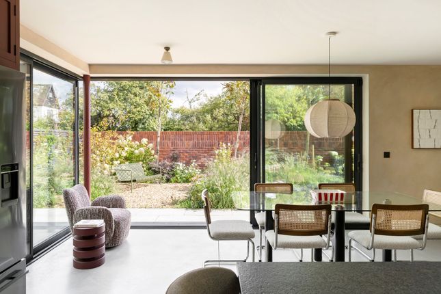 62, Milverton Road, London photo 3