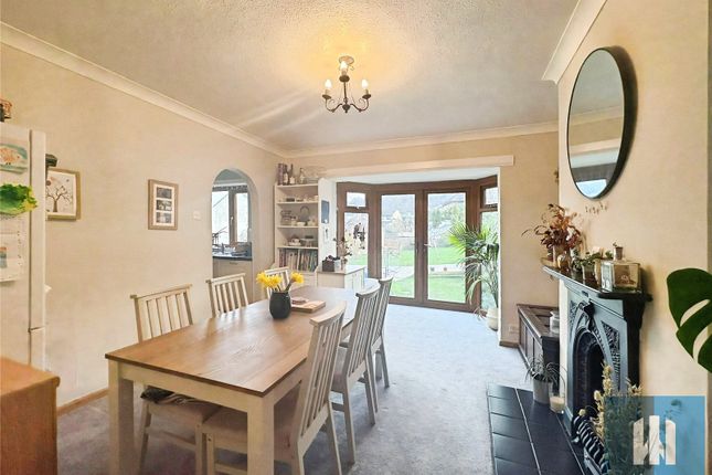 23, Hopton Lane, West Yorkshire photo 4