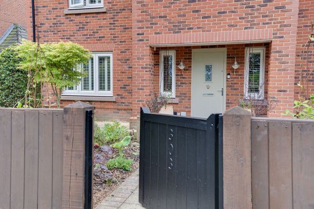 303 Holmes Chapel Road, Congleton photo 4
