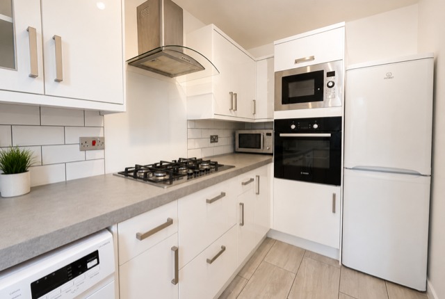 11, Croydon photo 4