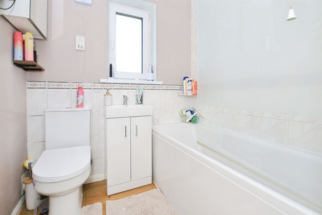 28, Heron Park, Peterborough photo 4