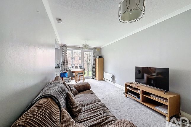 Flat Flat 65, Granary Court, Haslers Lane, Dunmow photo 2