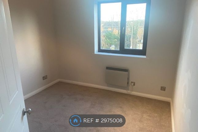 Ridgewood Close, Baildon Shipley, Bradford photo 2
