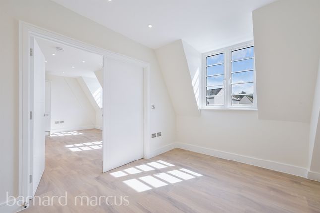 Flats 1-4, Flat 3, 119a, High Street, Dorking photo 4