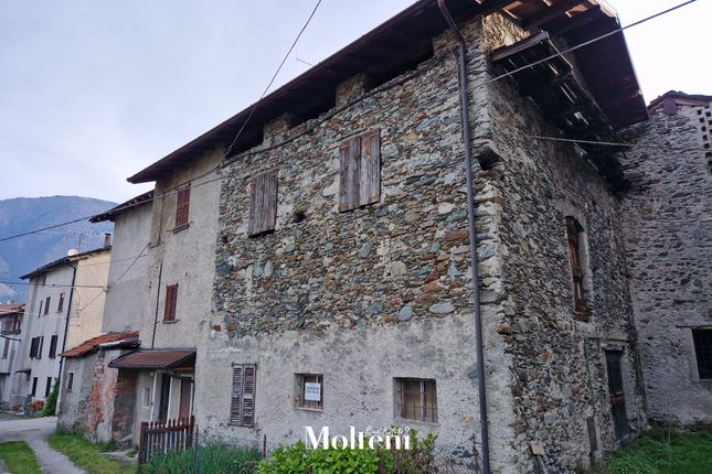 Semi-detached house for sale in Via Torelli 21, Delebio, Sondrio, Lombardy, Italy
