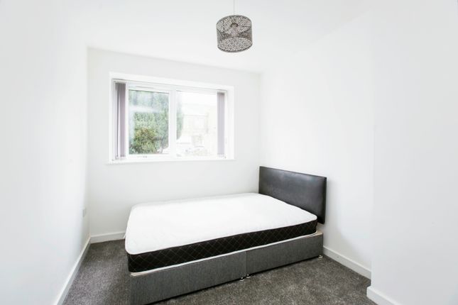 Flat for sale in West Parade Flats, Halifax, West Yorkshire