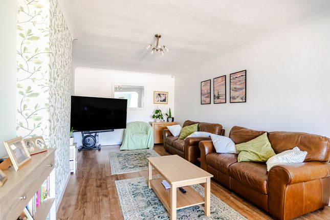 10, Orchard Drive, Selby photo 3
