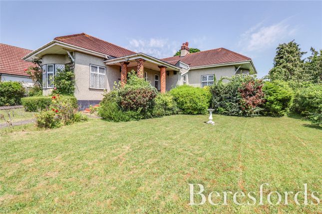 Bungalow for sale in The Mount, Noak Hill