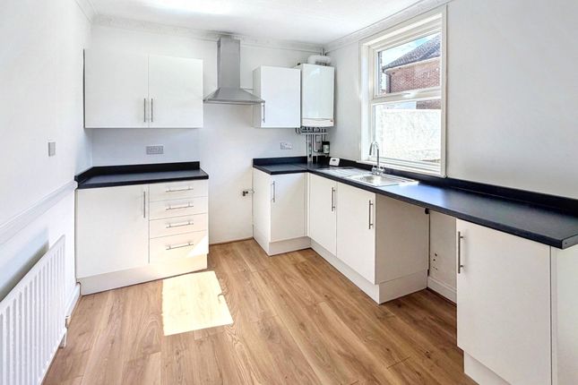 37 Milton Avenue, Margate photo 2