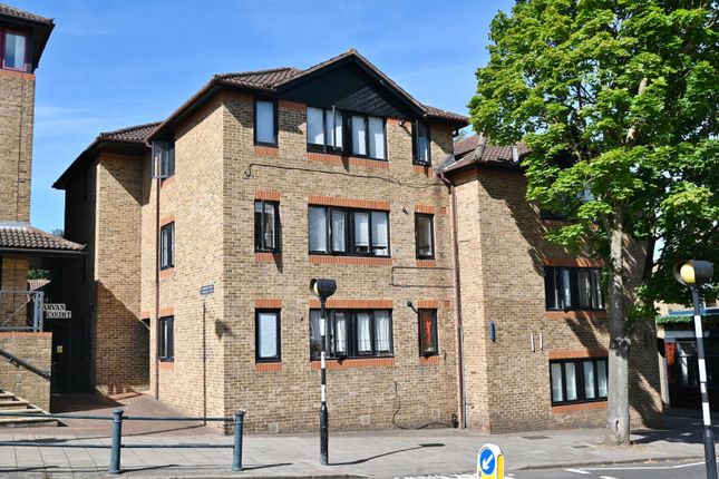 Thumbnail Flat for sale in Waldegrave Road, Teddington