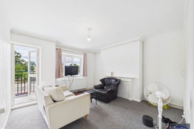 Flat 16, Thanington Court Restons Crescent, London photo 2