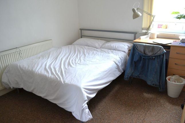 17, Dawlish Road, Birmingham photo 4