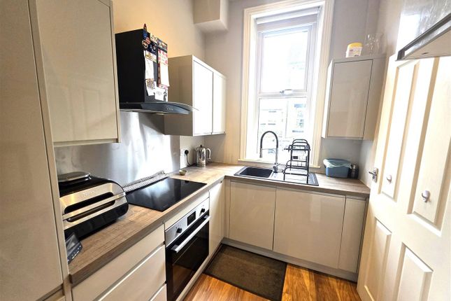 18, Eggleston Street, Leeds photo 3
