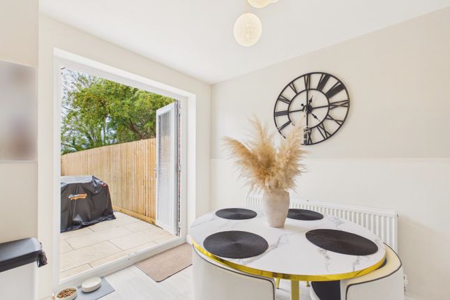67 Sherston Crescent, Beverley, East Riding Of Yorkshire photo 3