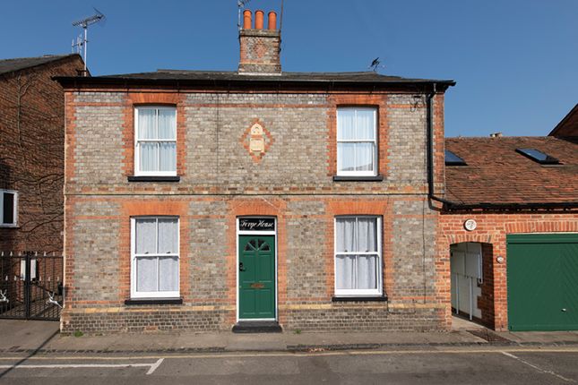 Thumbnail Flat for sale in Wood Street, Wallingford