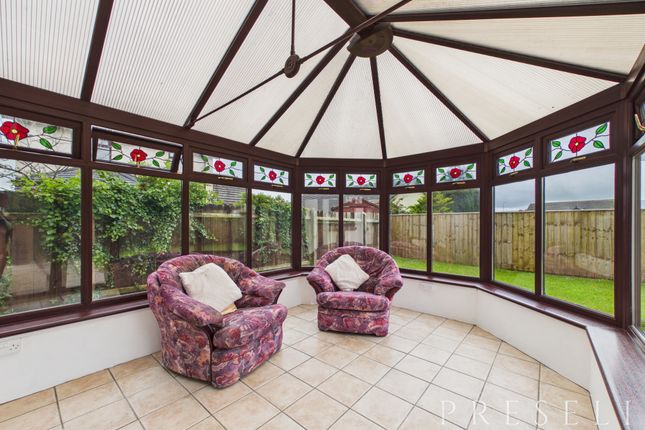 12 Hermitage Grove, Haverfordwest photo 4
