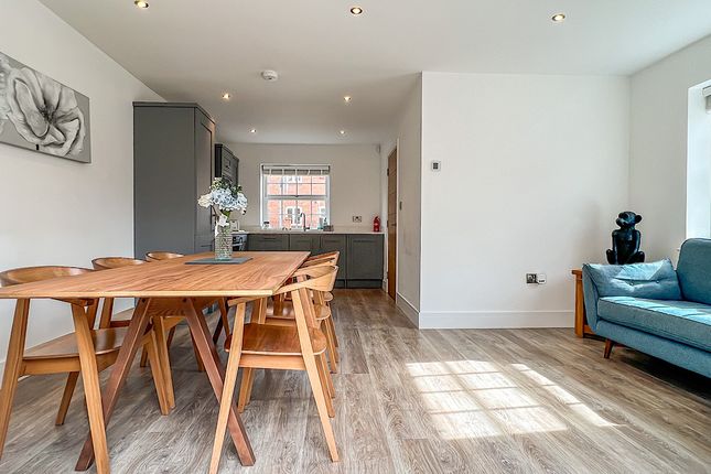 End terrace house for sale in Coventry Road, Warwick