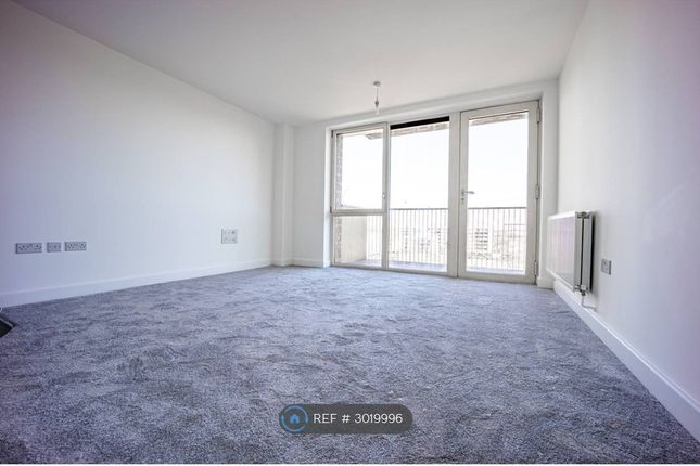 Flat, Harston Walk, London photo 5