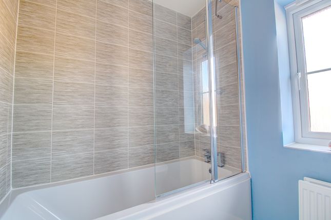 Family Bathroom Bathtub &amp; Shower