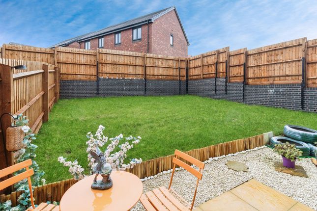 9, Stokesay Lane, Staffordshire photo 2