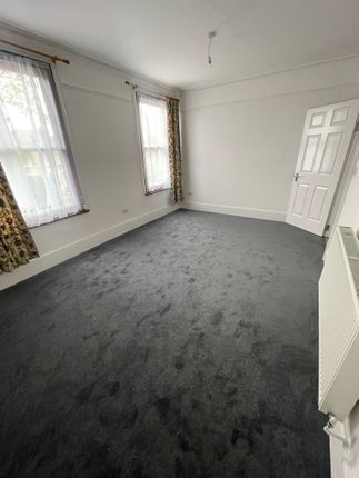 Flat to rent in Claremont Road, London