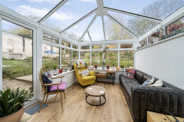 29, Highridge, Alton photo 4