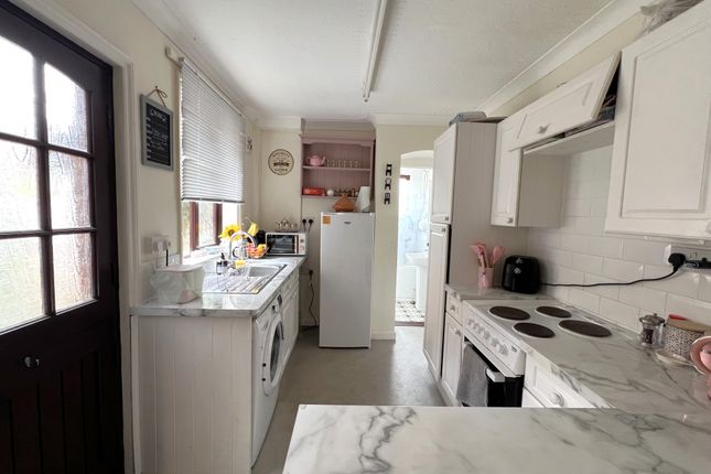 12, Stanley Road , Halstead photo 2